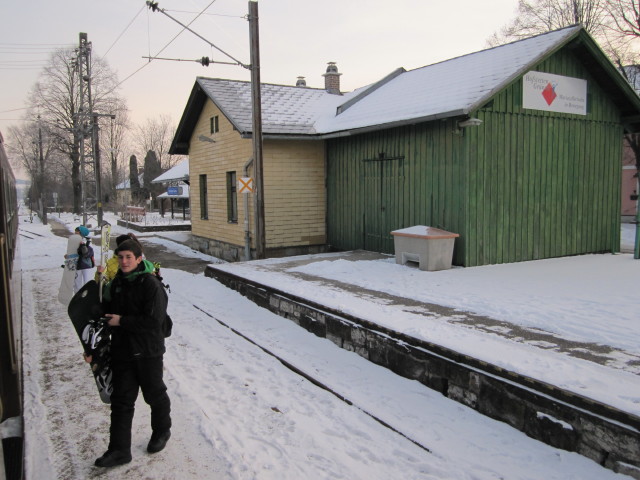 Bahnhof Hofstetten-Gr&uuml;nau, 318 m