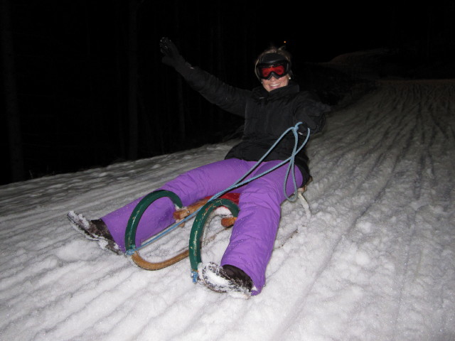 Michaela auf der Erlebnis-Rodelbahn zwischen Wald der tausend Augen und B&auml;rental