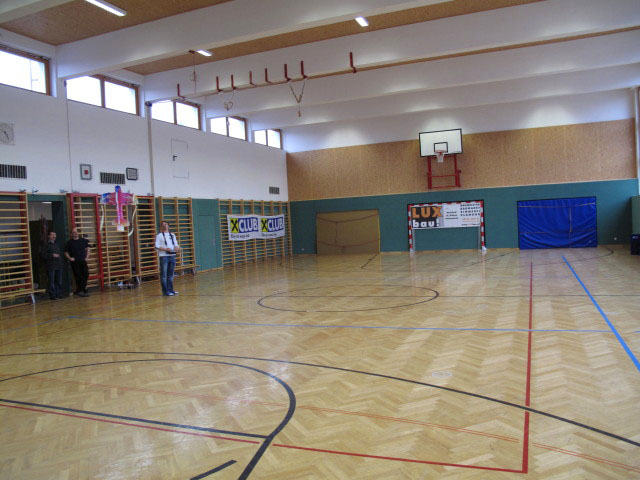 Flugvorf&uuml;hrung in der Hauptschule B&ouml;heimkirchen