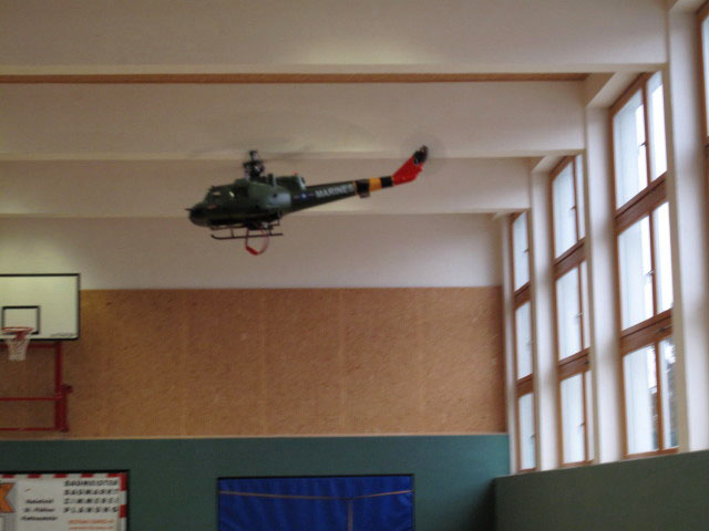 Flugvorf&uuml;hrung in der Hauptschule B&ouml;heimkirchen