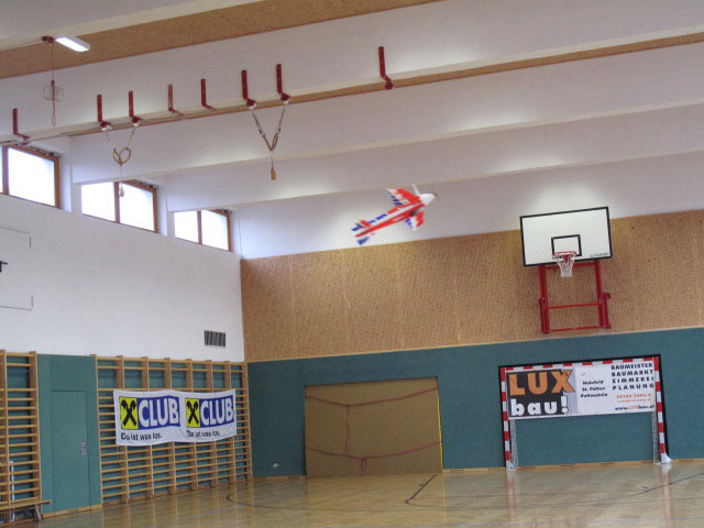 Flugvorf&uuml;hrung in der Hauptschule B&ouml;heimkirchen