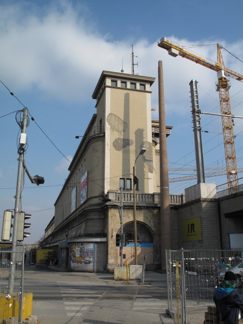 S&uuml;dbahnhof Wien, 208 m