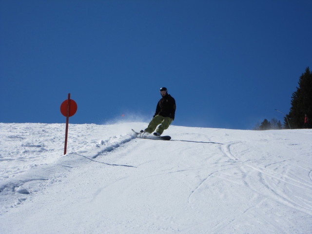 Markus auf der Piste des Sessellifts Floralpina (21. M&auml;rz)