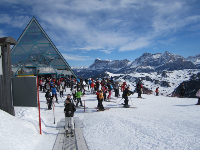 Bergstation der Umlaufbahn Bo&egrave;, 2.200 m (23. M&auml;rz)