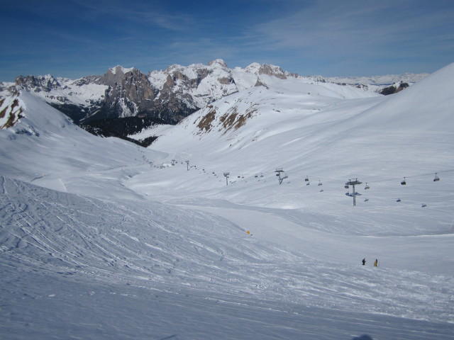 Sessellift Orsa Maggiore von der Bergstation des Sessellifts Sella Brunech aus (24. M&auml;rz)