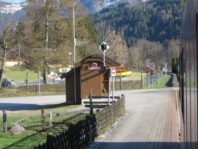 Haltestelle Piesendorf Bad, 758 m