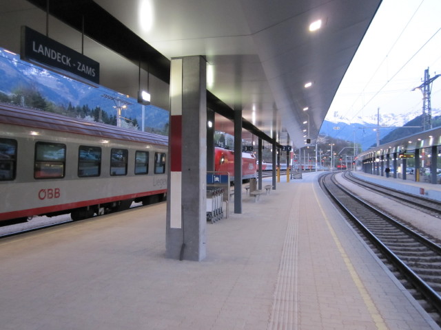 EN 246 im Bahnhof Landeck-Zams, 776 m