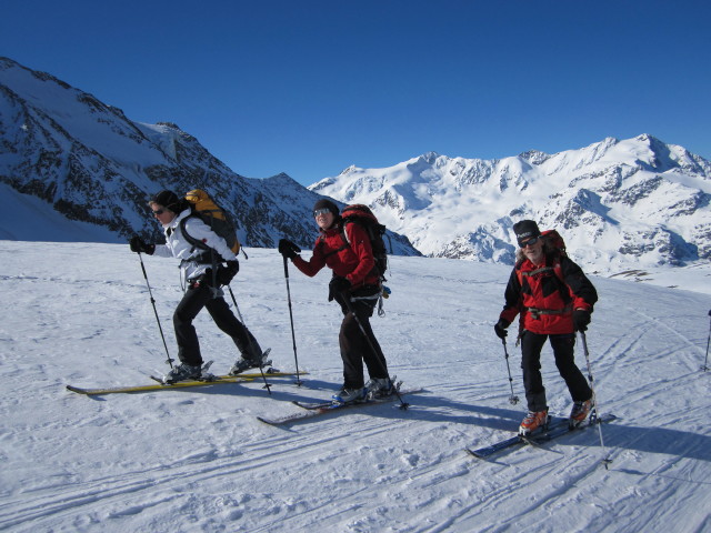 Doris, Gudrun und Ewald im Val di Rosole (18. Apr.)