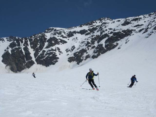 Doris, Georg und Christoph zwischen Palòn de La Mare und Rifugio Cesare Branca (20. Apr.)