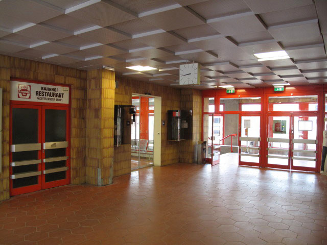 Bahnhof Stockerau, 173 m