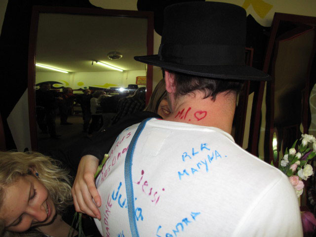 Andreas im Spiegel-Irrgarten