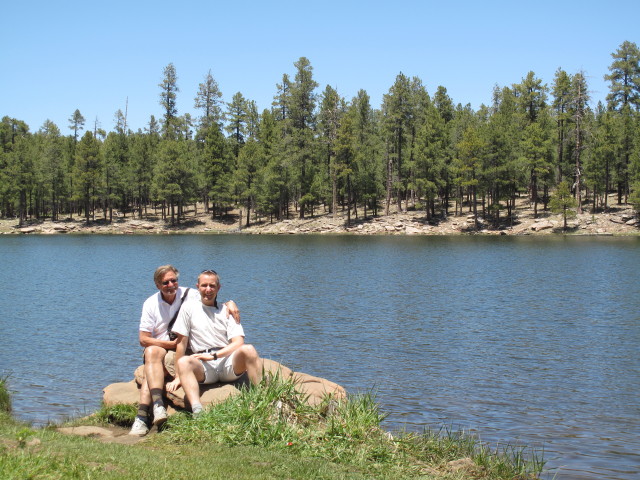 Papa und ich neben dem Woods Canyon Lake, 2.290 m (25. Mai)