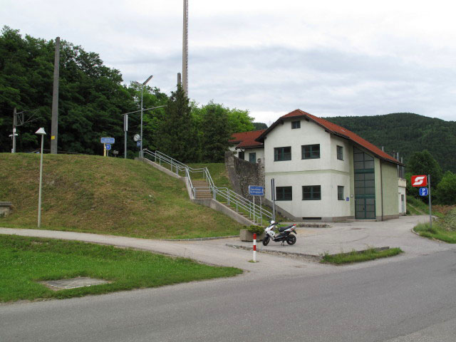 Bahnhof Schl&ouml;glm&uuml;hl, 457 m