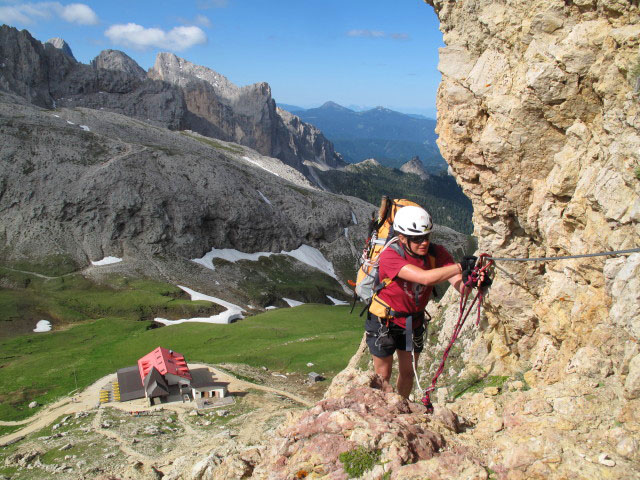 Maximilian-Klettersteig: Gudrun zwischen Einstieg und Gro&szlig;em Rosszahn (26. Juni)