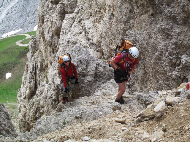 Maximilian-Klettersteig: Christoph und Gudrun zwischen Einstieg und Gro&szlig;em Rosszahn (26. Juni)