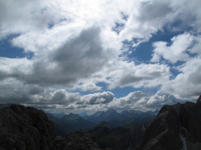vom Maximilian-Klettersteig Richtung S&uuml;dosten (26. Juni)
