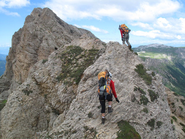 Maximilian-Klettersteig: Gudrun und Christoph zwischen Gro&szlig;em Rosszahn und Notausstieg (26. Juni)