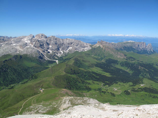vom Plattkofel-Mittelgipfel Richtung Westen (27. Juni)