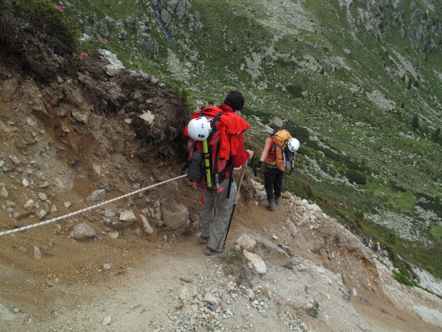 Christoph und Gudrun auf Weg 4 zwischen Missensteiner Joch und Kratzberger See (2. Juli)