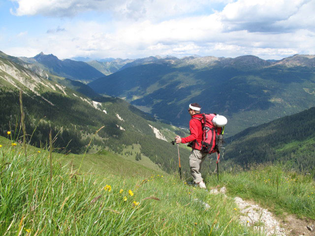 Christoph auf Weg 4 zwischen Weg 4A und Anteranalpe (2. Juli)