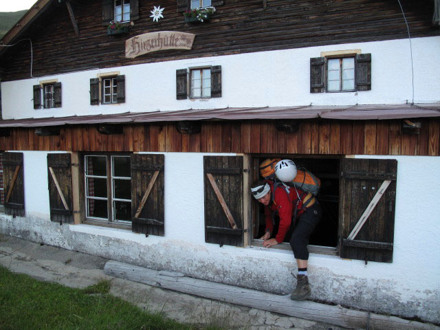 Gudrun in der Hirzerh&uuml;tte, 1.983 m (3. Juli)