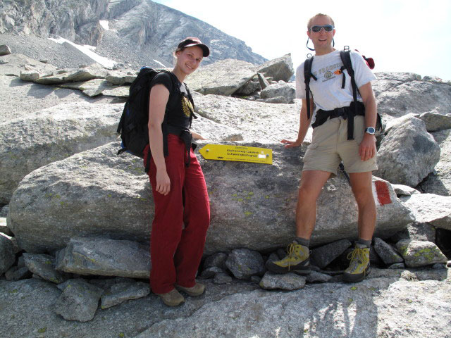 Manuela und ich bei der Abzweigung zum S&auml;uleck-Klettersteig (9. Juli)