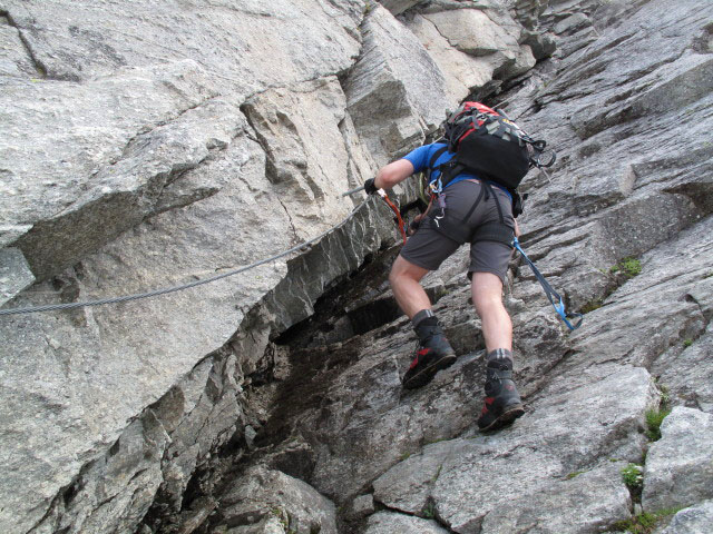 S&auml;uleck-Klettersteig: Norbert im Einstieg (9. Juli)