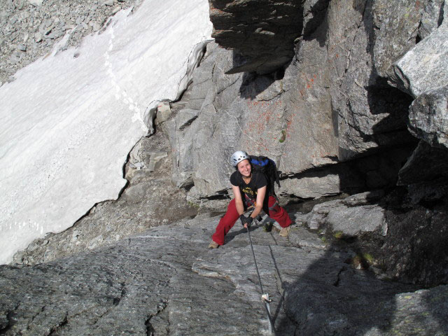 S&auml;uleck-Klettersteig: Manuela auf der Einstiegsrampe (9. Juli)