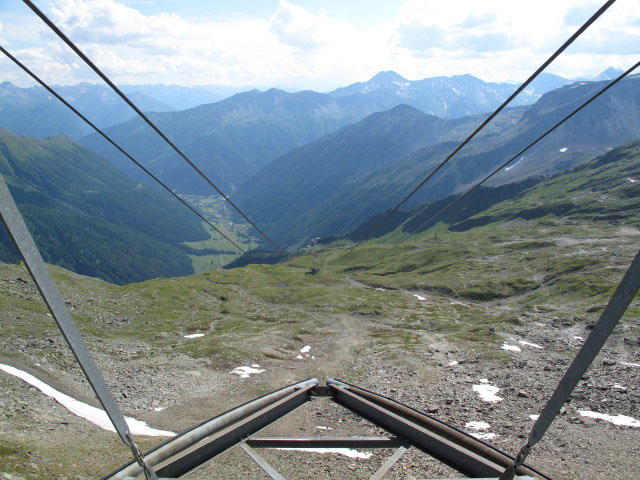 Ankogel-Seilbahn von der Bergstation aus (10. Juli)