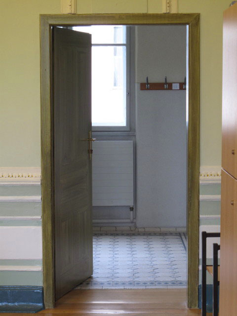 Empire-Lehrzimmer in der Wirtschaftshauptschule 1