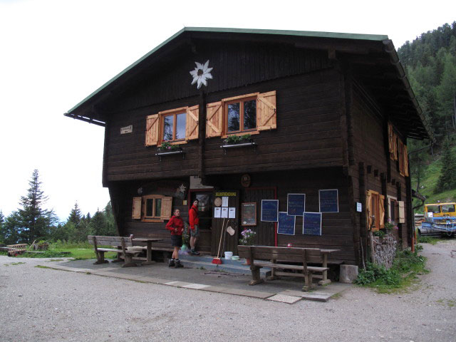 Gudrun und Christoph bei der Bertah&uuml;tte, 1.527 m (30. Juli)