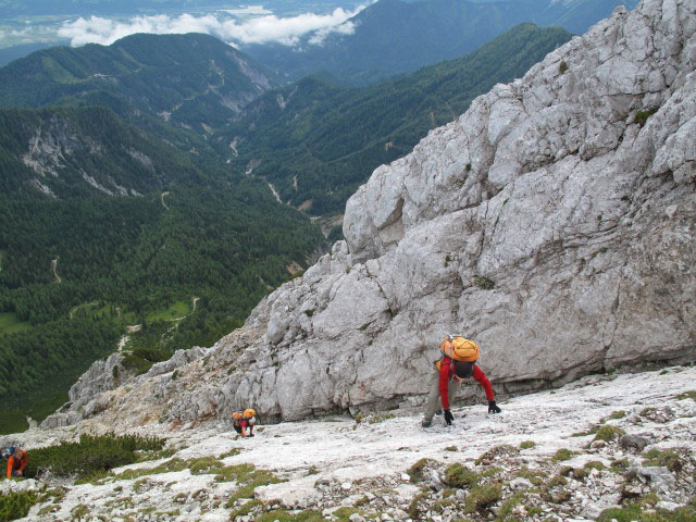 Mittagskogel-Nordostgrat: Gudrun und Christoph in einer Variante (31. Juli)