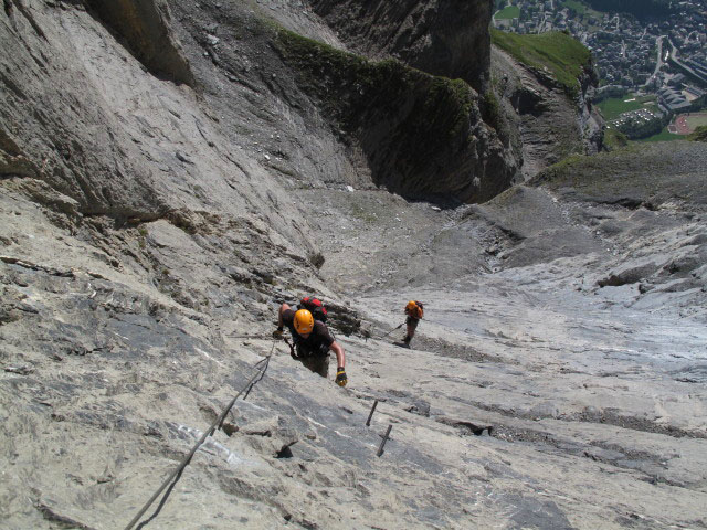Leukerbad-Klettersteig: Axel und Andreas zwischen Abzweigung und H&ouml;hle