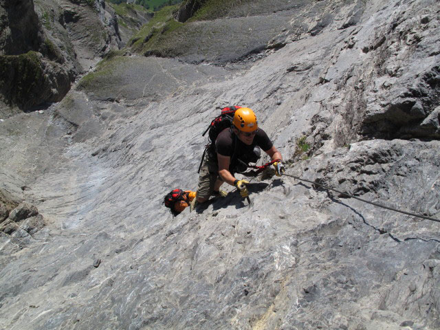 Leukerbad-Klettersteig: Andreas und Axel zwischen Abzweigung und H&ouml;hle
