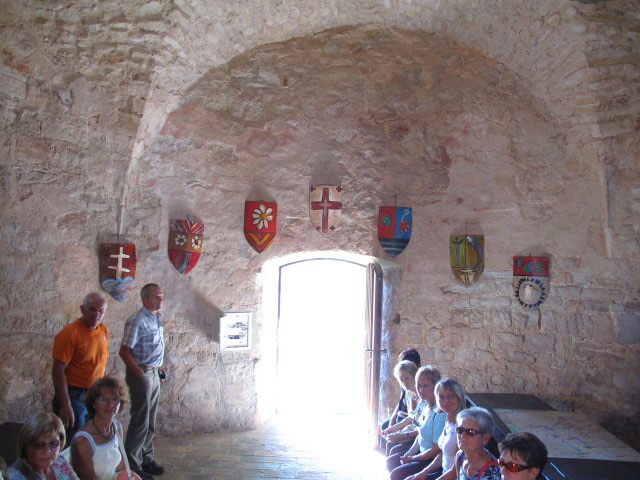 Altarraum des Karners