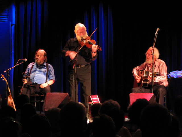 Barney, John und Eamonn im Metropol