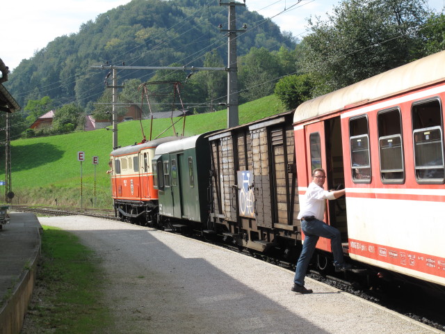 R 6811 im Bahnhof Frankenfels, 462 m