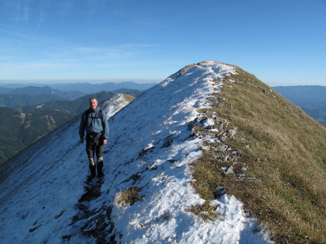 Erich auf Weg 689 zwischen Vordernberger Mauer und Vordernberger Zinken (15. Okt.)