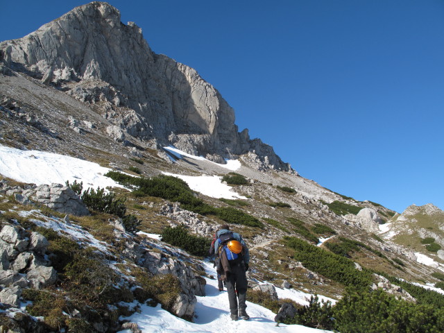 Sonja und Erich am Theklasteig zwischen Hocht&ouml;rl und Abzweigung Stadelstein (16. Okt.)