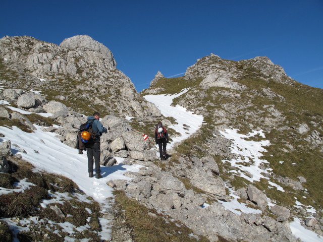 Erich und Sonja am Theklasteig zwischen Hocht&ouml;rl und Abzweigung Stadelstein (16. Okt.)