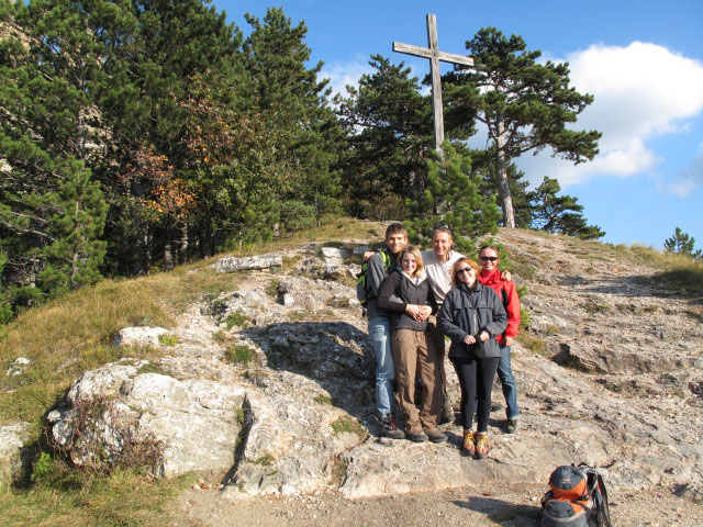Gregor, Sabrina, ich, Irene und Diana bei der Ruine T&uuml;rkensturz