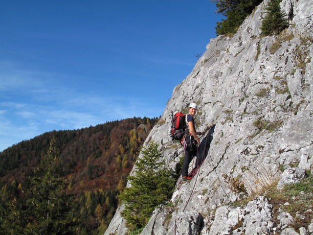 Sommeraustein S&uuml;dostgrat: Sonja am Stand nach der ersten Seill&auml;nge