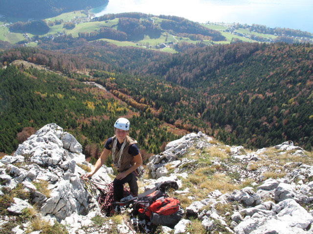 Sommeraustein S&uuml;dostgrat: Sonja am Stand nach der f&uuml;nften Seill&auml;nge