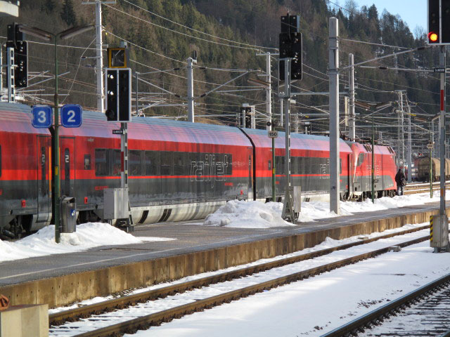 RJ 650 im Bahnhof M&uuml;rzzuschlag, 681 m (31. Dez.)