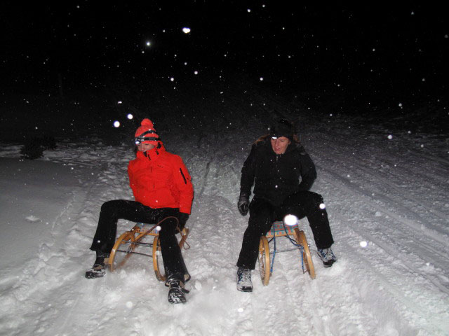 Christina und Marion auf der Rodelbahn Roseggerhaus (31. Dez.)