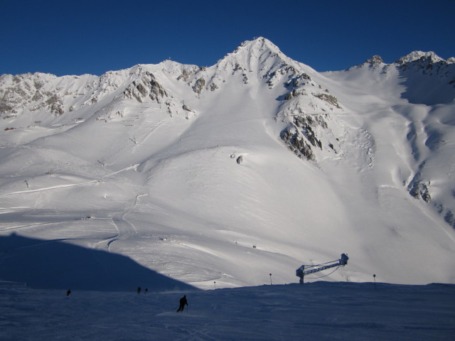 Vallugagruppe von der Arlensattelabfahrt aus (14. J&auml;n.)