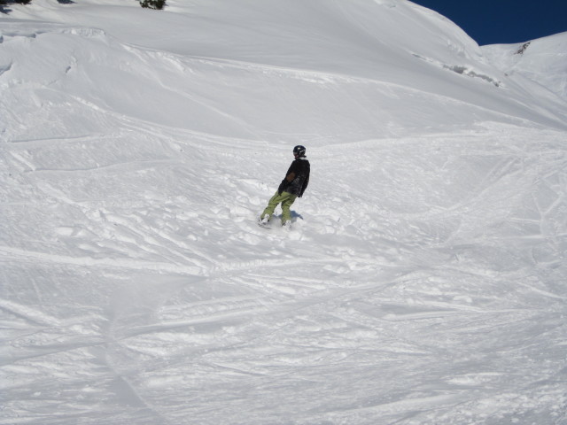 Markus neben der Abfahrt 'Furka - Steinm&auml;hder' (15. J&auml;n.)