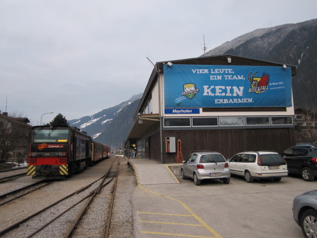 R 164 im Bahnhof Mayrhofen im Zillertal, 627 m (6. M&auml;rz)