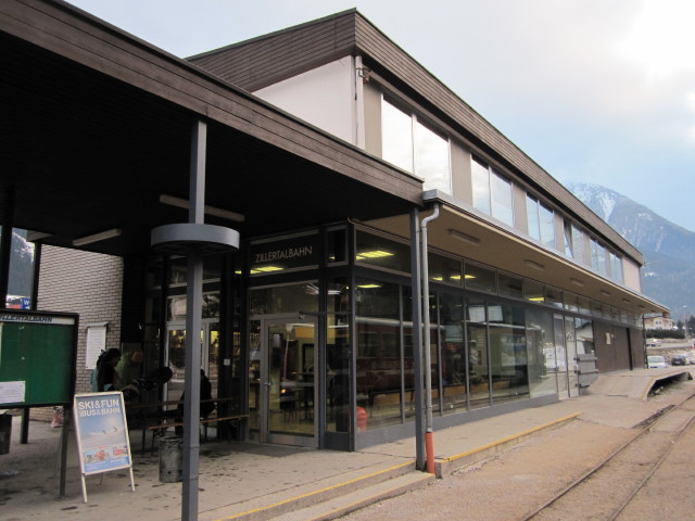 Bahnhof Mayrhofen im Zillertal, 627 m (6. M&auml;rz)