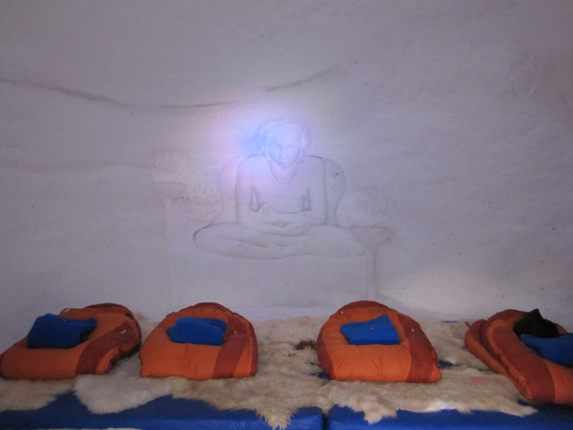 Iglu Village (15. M&auml;rz)